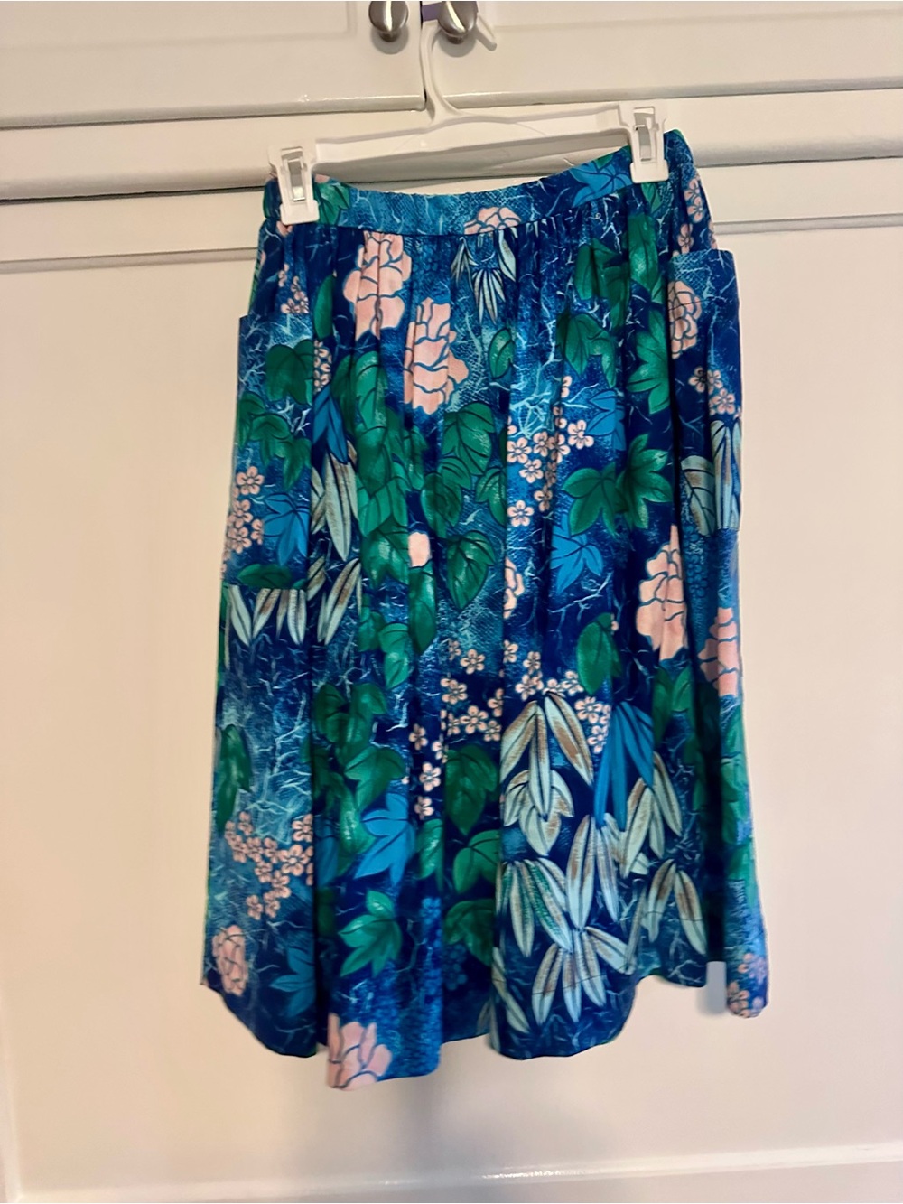 Scout 1940’s inspired blue floral barkcloth midi skirt, pockets, buttons, medium - Picture 8 of 9